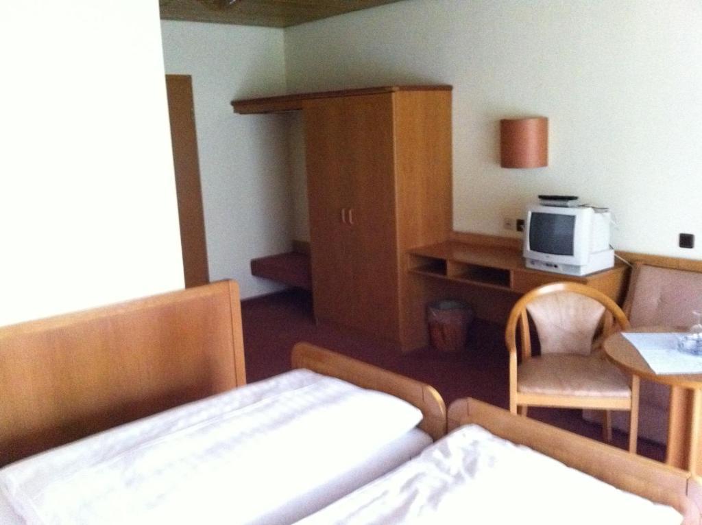 Hotel Bacchusstube Garni Goldbach  객실 사진