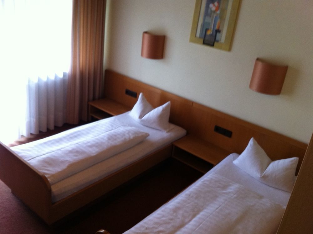 Hotel Bacchusstube Garni Goldbach  외부 사진